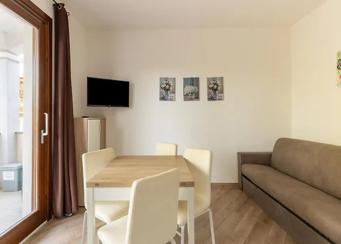 Sea-view In With Parking Apartman Badesi